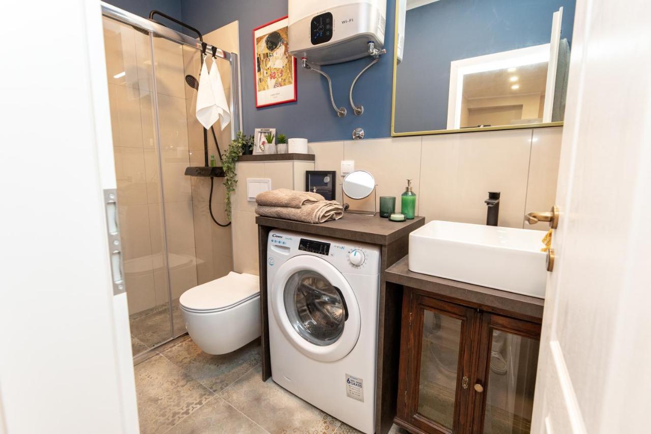 Stanley Helenski - Apartment In Old Town Šibenik Buitenkant foto