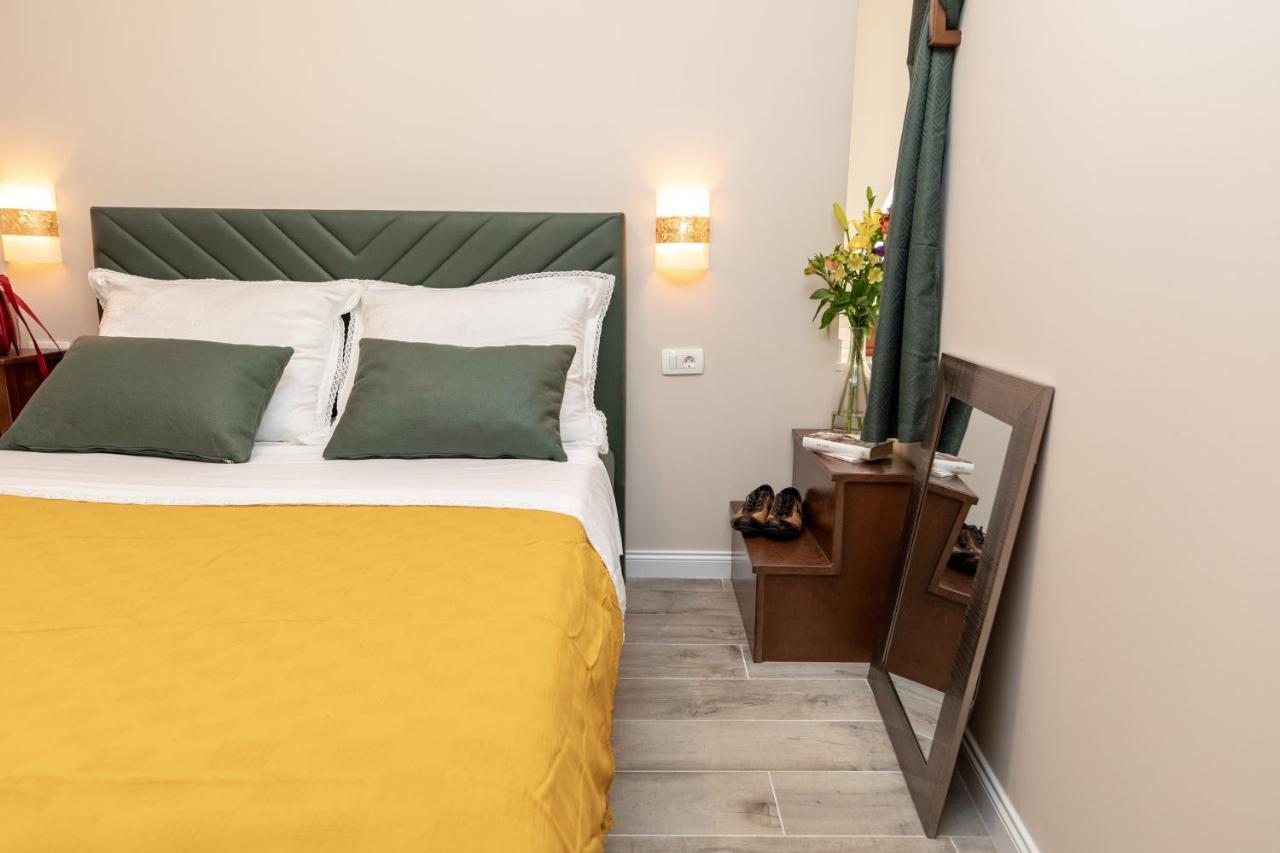 Stanley Helenski - Apartment In Old Town Šibenik Buitenkant foto