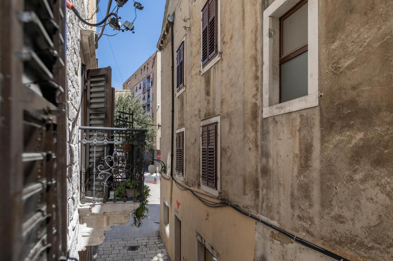 Stanley Helenski - Apartment In Old Town Šibenik Buitenkant foto